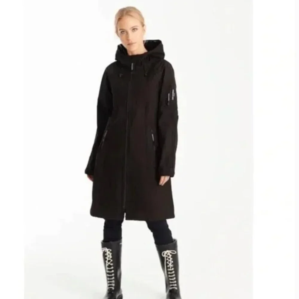 Ilse Jacobsen Hornbeak Black Hooded Water Repellent Raincoat Size 38/8